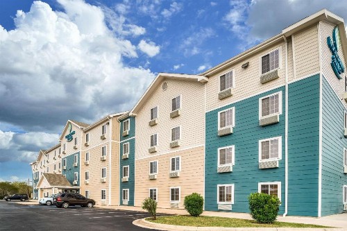 WoodSpring Suites Corpus Christi - image 9