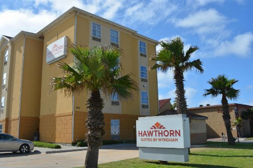 Hawthorn Suites by Wyndham Corpus Christi/Padre Isle - image 31