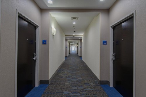 Holiday Inn Express & Suites Corpus Christi an IHG Hotel - image 10