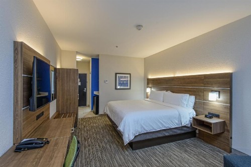 Holiday Inn Express & Suites Corpus Christi an IHG Hotel - image 15