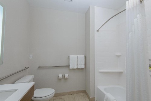 Holiday Inn Express & Suites Corpus Christi an IHG Hotel - image 32
