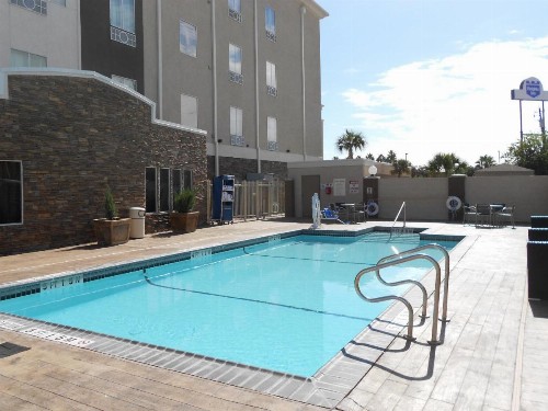 Holiday Inn Express & Suites Corpus Christi - North - image 8