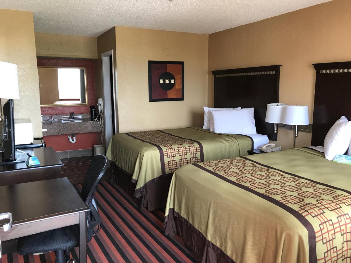 Days Inn by Wyndham Corpus Christi Beach - image 4