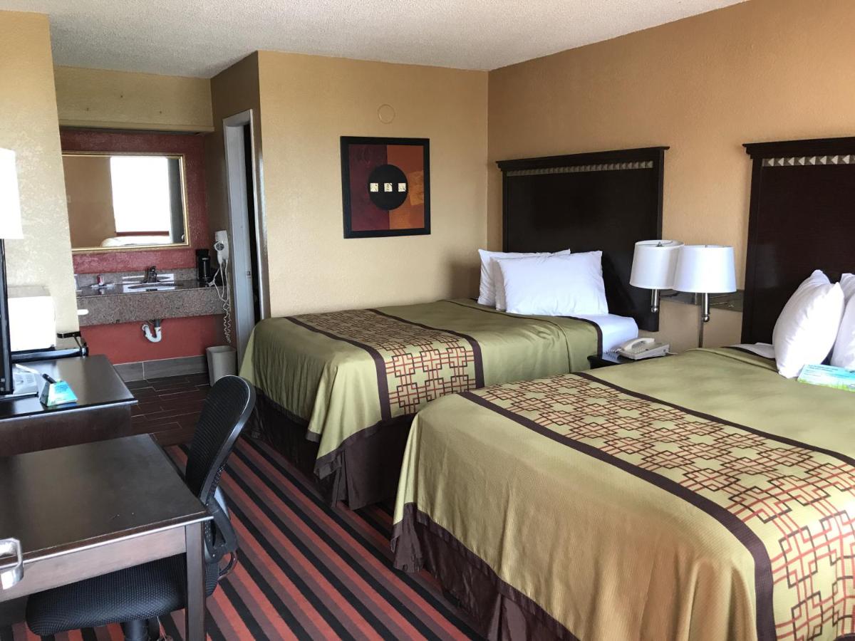 Days Inn by Wyndham Corpus Christi Beach - image 5