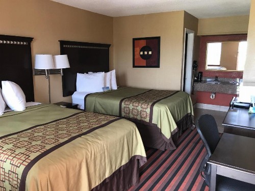 Days Inn by Wyndham Corpus Christi Beach - image 7