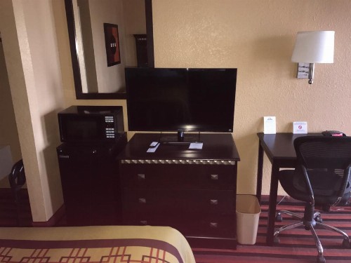 Days Inn by Wyndham Corpus Christi Beach - image 9