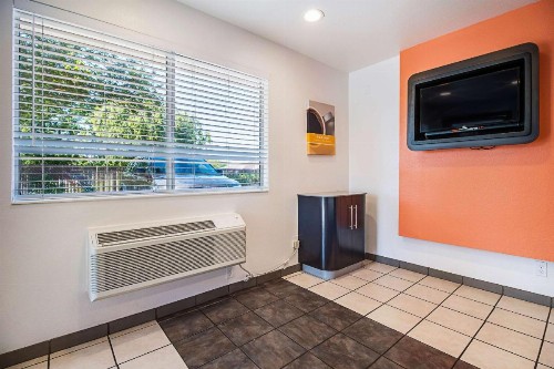 Motel 6-Corpus Christi TX - Northwest - image 37