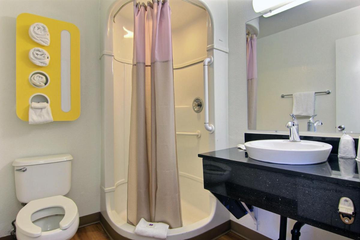 Motel 6-Corpus Christi TX - Northwest - image 4