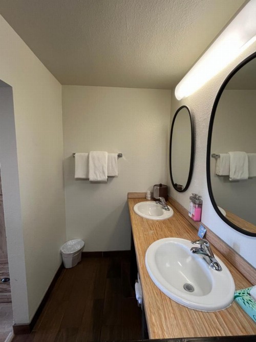 Hotel DeVille - image 10