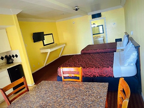 Sea Shell Inn Motel - image 4
