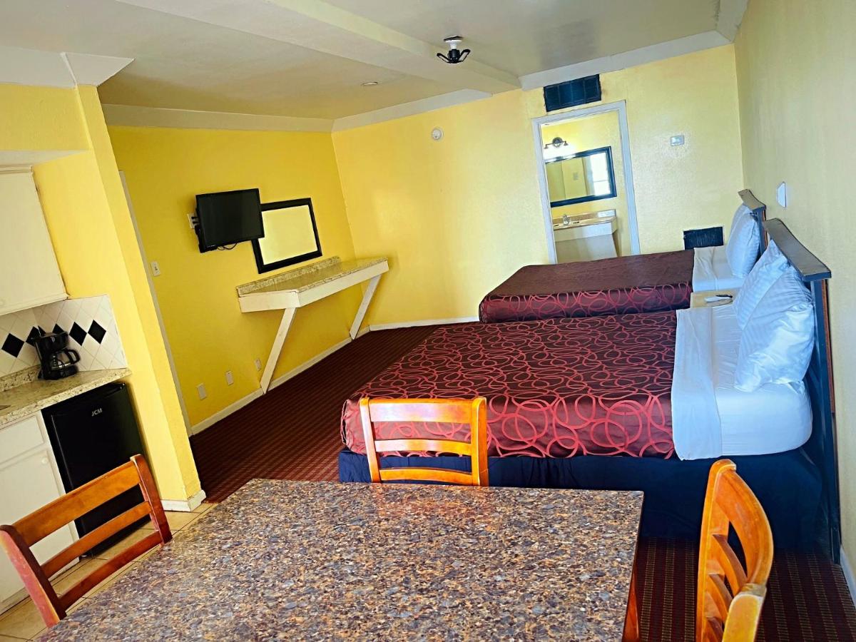 Sea Shell Inn Motel - image 4