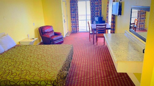 Sea Shell Inn Motel - image 9