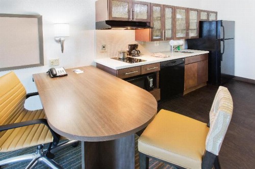 Candlewood Suites Corpus Christi South/Naval Base - image 28