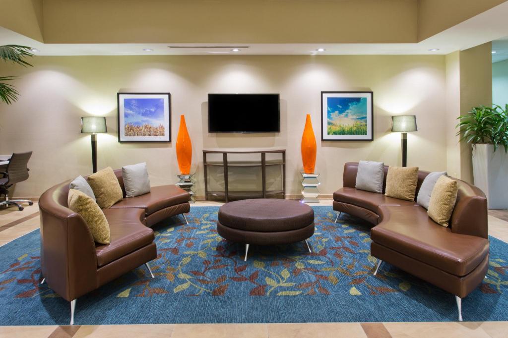Candlewood Suites Corpus Christi South/Naval Base - image 4