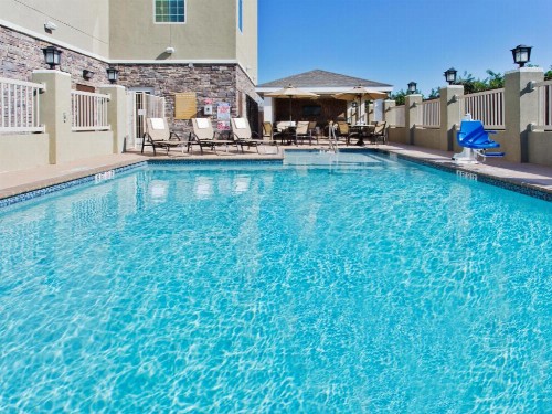 Candlewood Suites Corpus Christi South/Naval Base - image 7