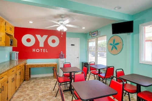OYO Hotel Padre Island Corpus Christi - image 4