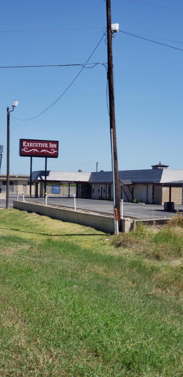 Executive Inn - main image