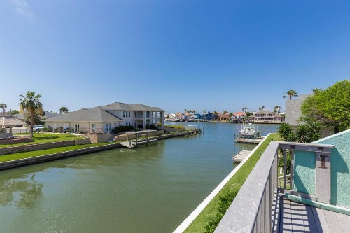 Captain's Cottage 239 by Padre Escapes