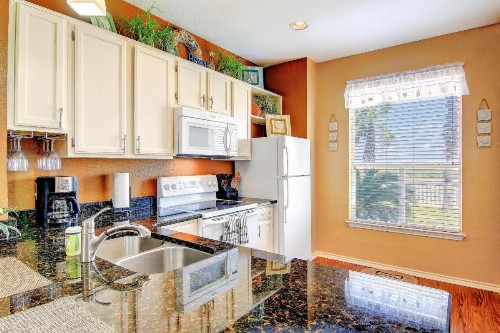 Beach Club Condos - image 11