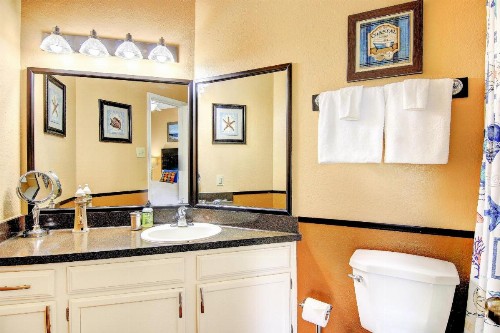 Beach Club Condos - image 4