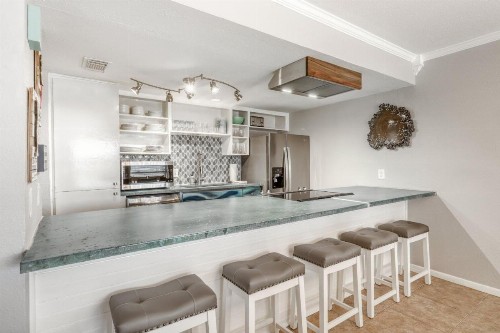 Compass Condos - image 11