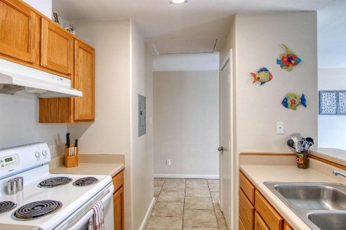 Leeward 9303 - image 12