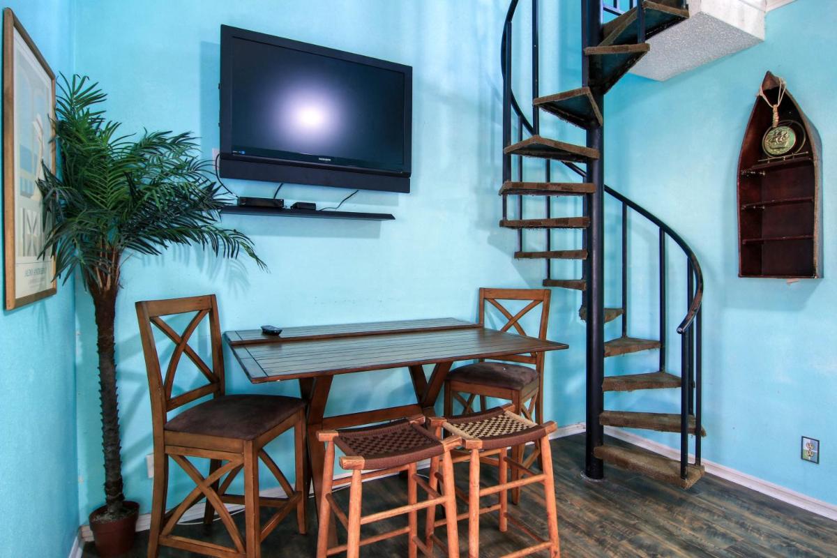 Nautilus Condos - image 6