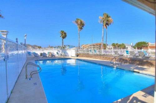 Anchor Resort - image 2