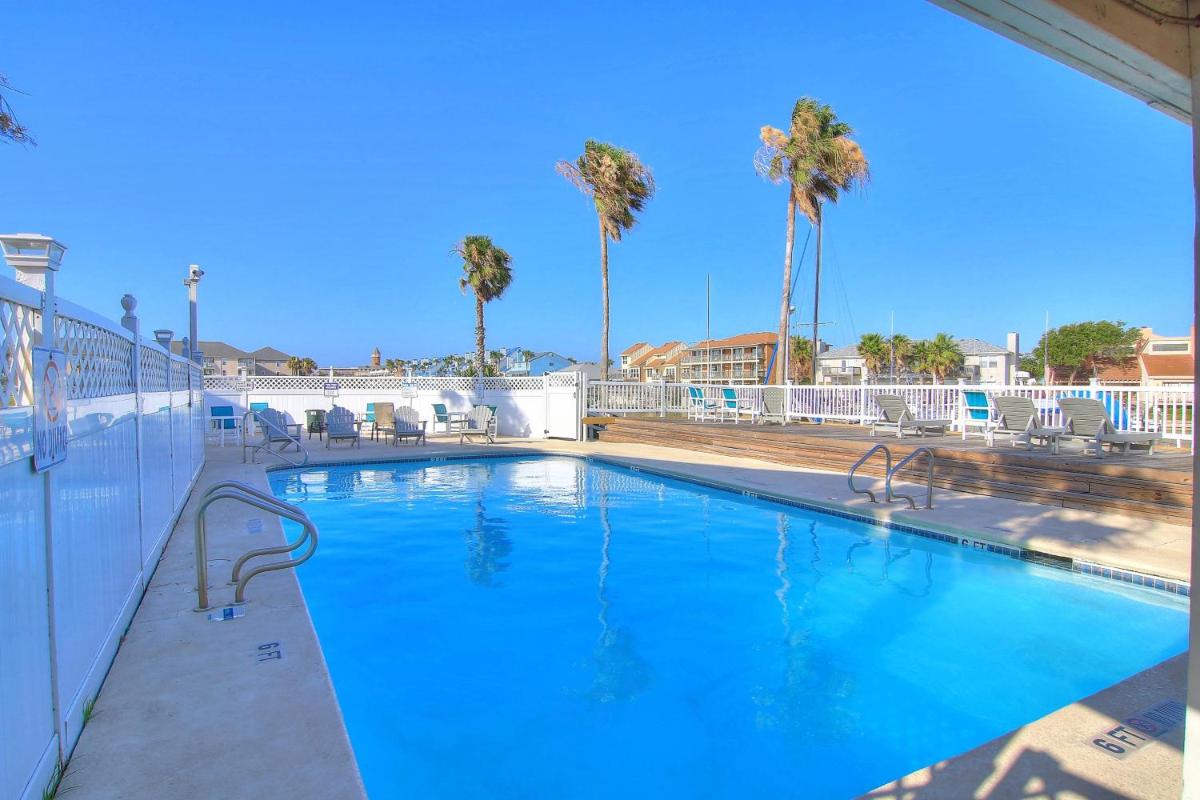Anchor Resort - image 2