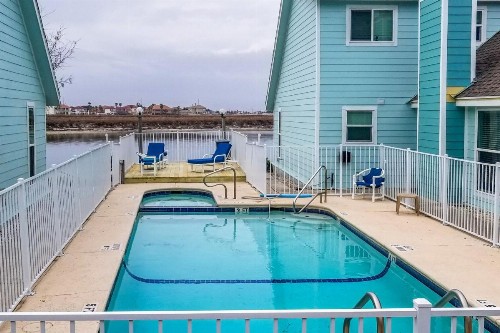 Leeward Cove B4 - image 6