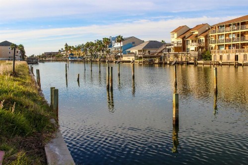 Leeward Cove B4 - image 8