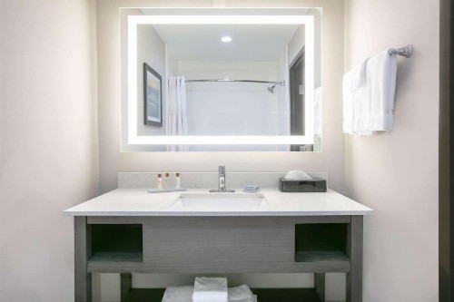 Wingate by Wyndham Corpus Christi - image 30