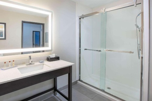 Wingate by Wyndham Corpus Christi - image 9