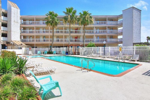 Villa Del Sol Surfside - image 9
