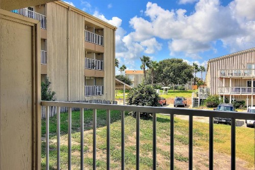 Anchor Resort II - image 2