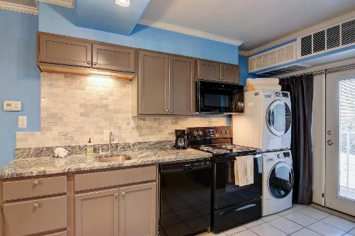 Anchor Resort II - image 3