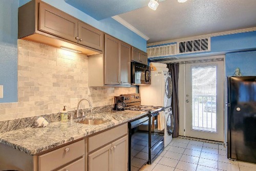 Anchor Resort II - image 8