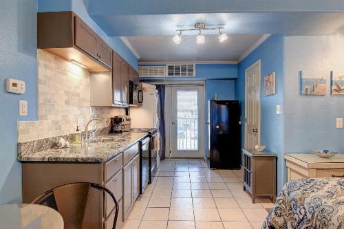 Anchor Resort II - image 9