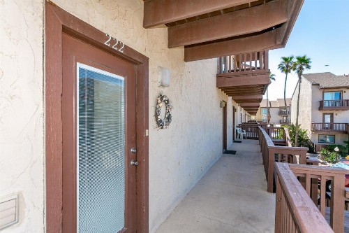 El Constante 222 by Padre Escapes - image 1