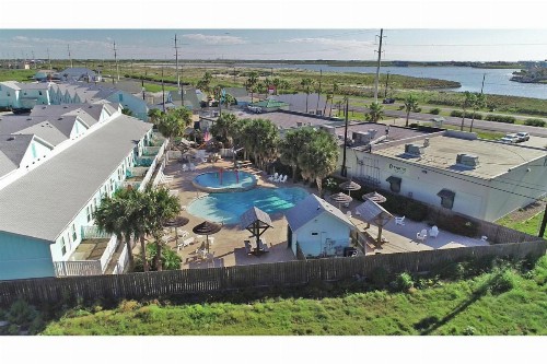 Nemo Cay Resort D150K Poolside by Padre Escapes - image 6