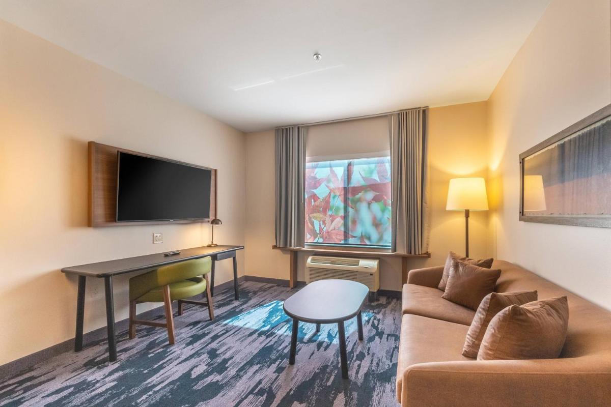 Fairfield Inn & Suites by Marriott Corpus Christi Central - image 4