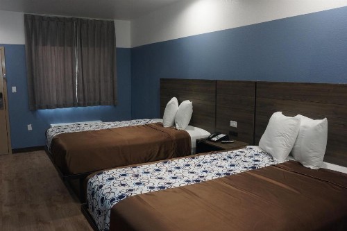 Texan Hotel - image 4