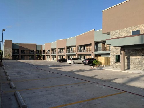 Texan Hotel - image 9