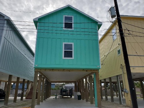 Brand New 3/3! Private fishing pier with dock space! Pool! AMAZING Views! - image 9
