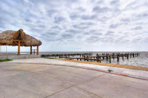 New 3/2! Private fishing pier and Marina! Waterfront Pool! AMAZING Views - image 10