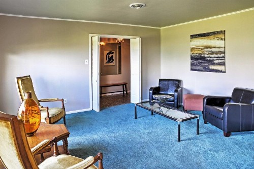 Spacious Ranch-Style Getaway on Corpus Christi Bay - image 10