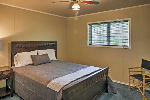 Spacious Ranch-Style Getaway on Corpus Christi Bay - image 12