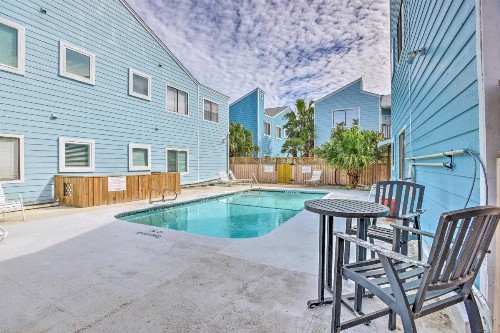 Padre Island Condo with Pool Access - Walk to Beach! - image 7