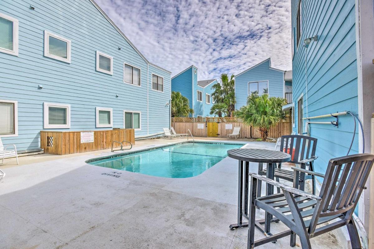 Padre Island Condo with Pool Access - Walk to Beach! - image 7