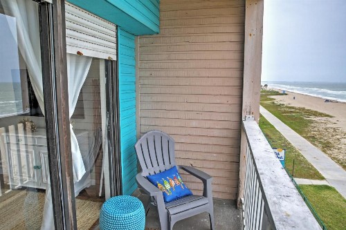 Beachfront Corpus Christi Condo with Deck and Views! - image 8